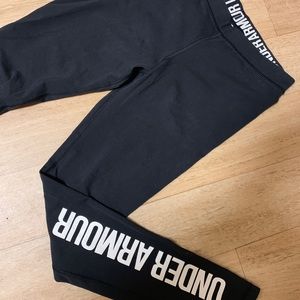 Under armour logo leggings
